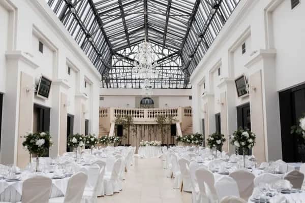 Hochzeitsplanung mit individueller Beratung in Wien – Expertenrat für Paare, die selbst organisieren